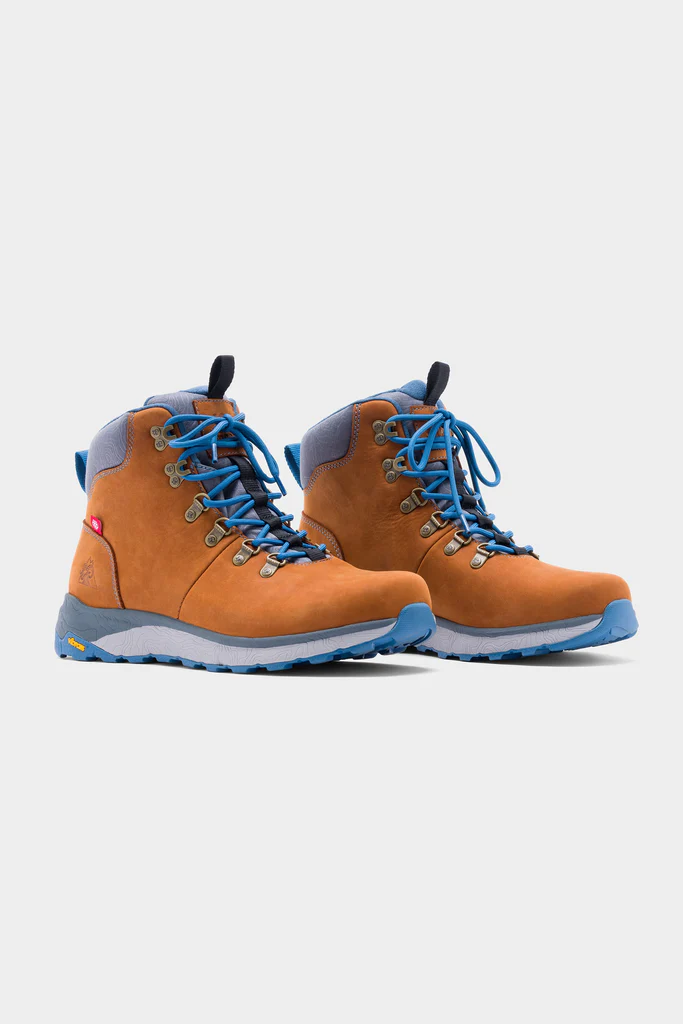 The 686 men's hiker boots in tan - perfect for outdoor adventures. Stylish and durable footwear for any terrain.